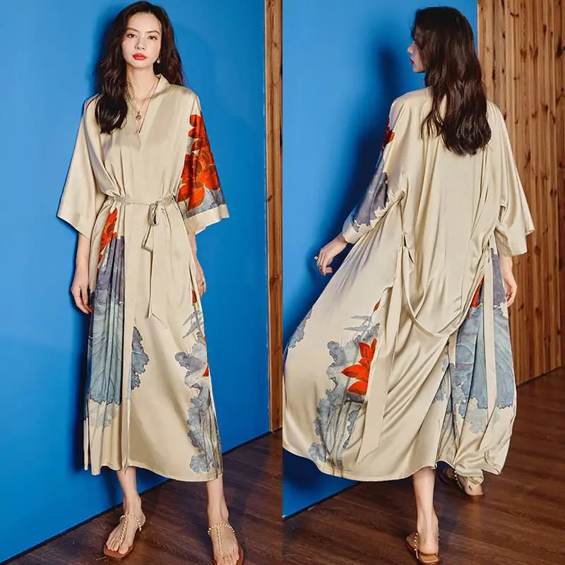 Kimono Long Fleuri en Satin Noir pour Femme - Taille Unique