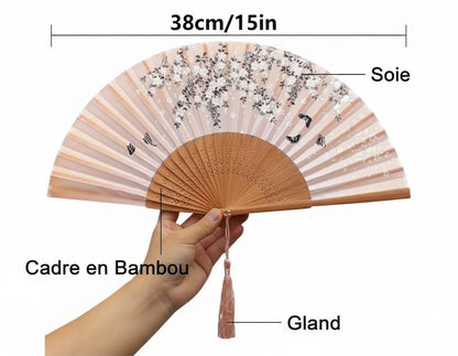 Éventail en Bois Naturel - Accessoire Élégant et Léger