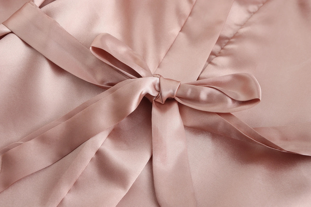 Kimono Mi-long Satiné pour Mariée - Élégance et Confort