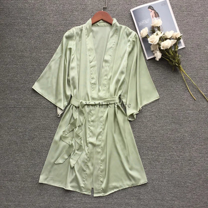 Kimono Mi-long en Satin pour Femme - Style Élégant et Léger