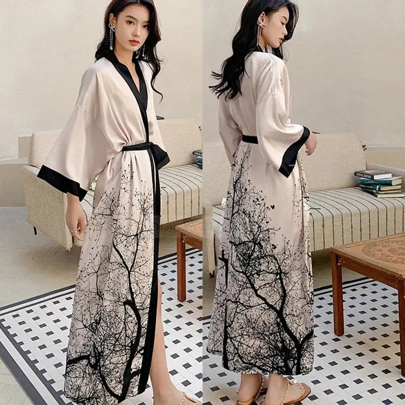 Kimono Long Fleuri en Satin