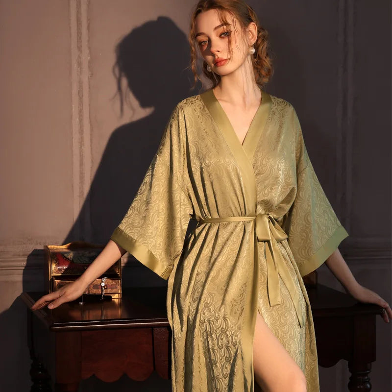 Kimono Long Fleuri Femme en Satin Doux et Léger