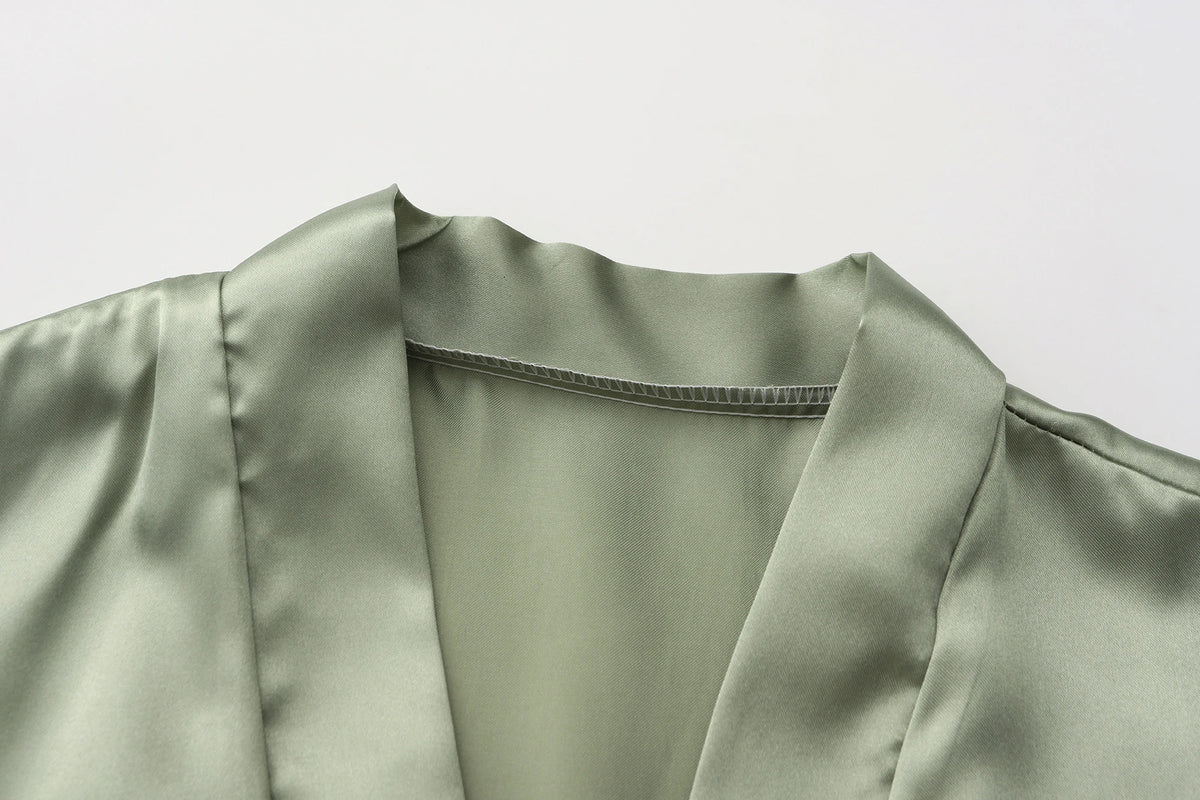 Kimono Mi-long Mariée en Satin Élégant - blanc ou vert