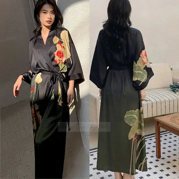 Kimono Long Satiné Noir à Fleurs pour Femme - Confort et Élégance