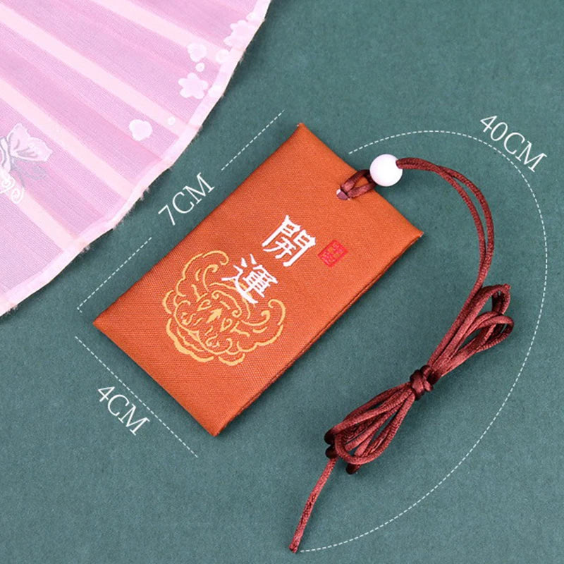 Pochette Porte-Bonheur Japonaise - Charme de Protection et Chance