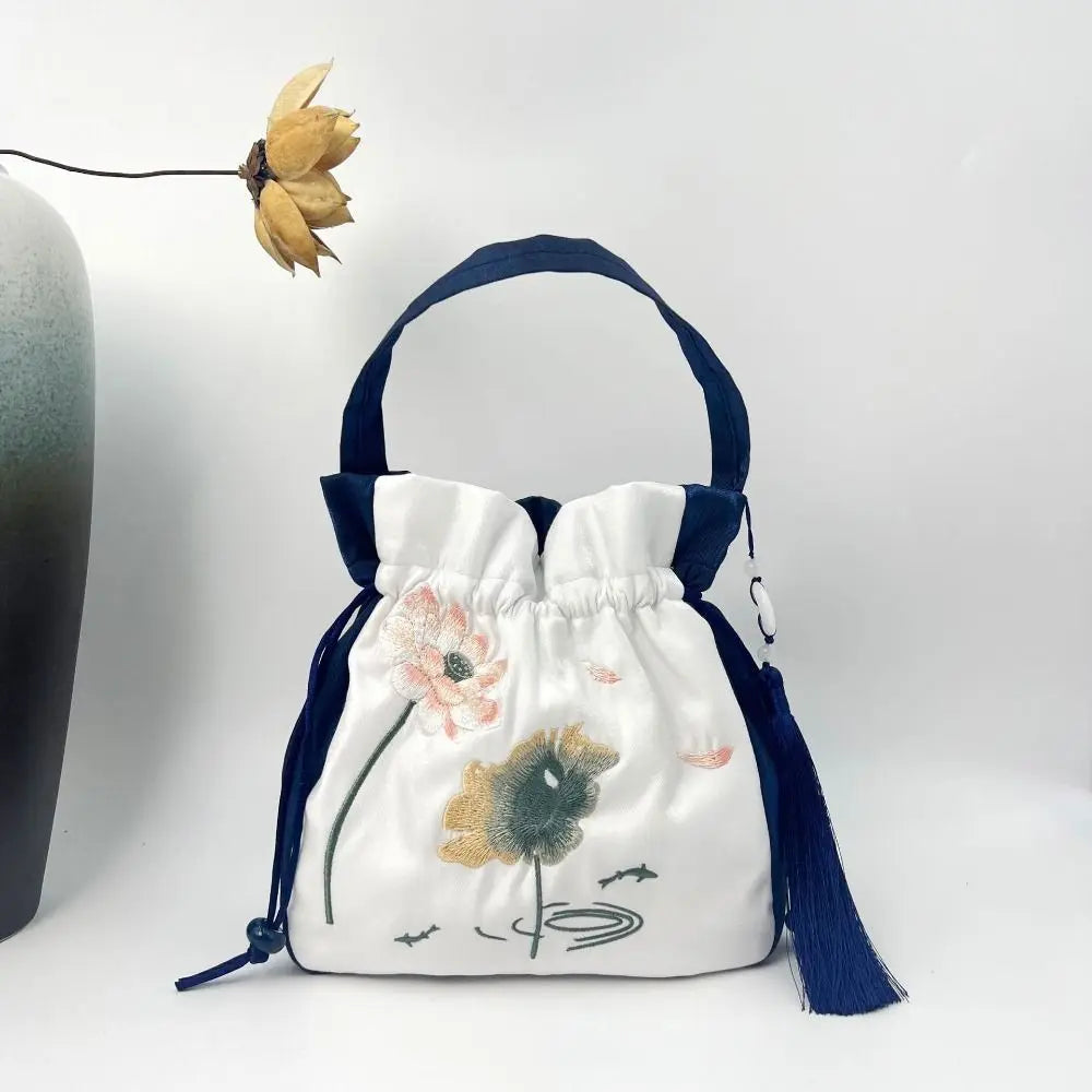 Sac à Main Bourse en Satin Fleuri - Chic et Polyvalent