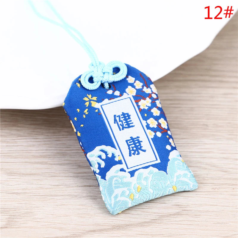 Pochette Porte-Bonheur Japonaise - Charme de Protection et Chance