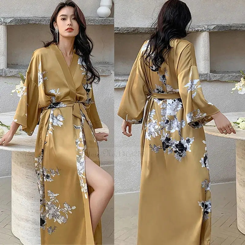 Kimono Long Fleuri en Satin pour Femme - Confort et Élégance