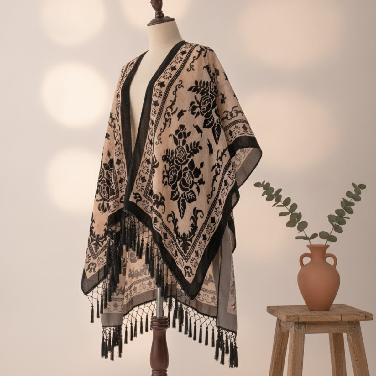 Kimono Court Fleuri en Nylon et Velours - WeHello