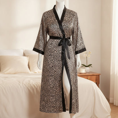 Kimono Long Satiné Femme Motif Léopard - Confort & Style