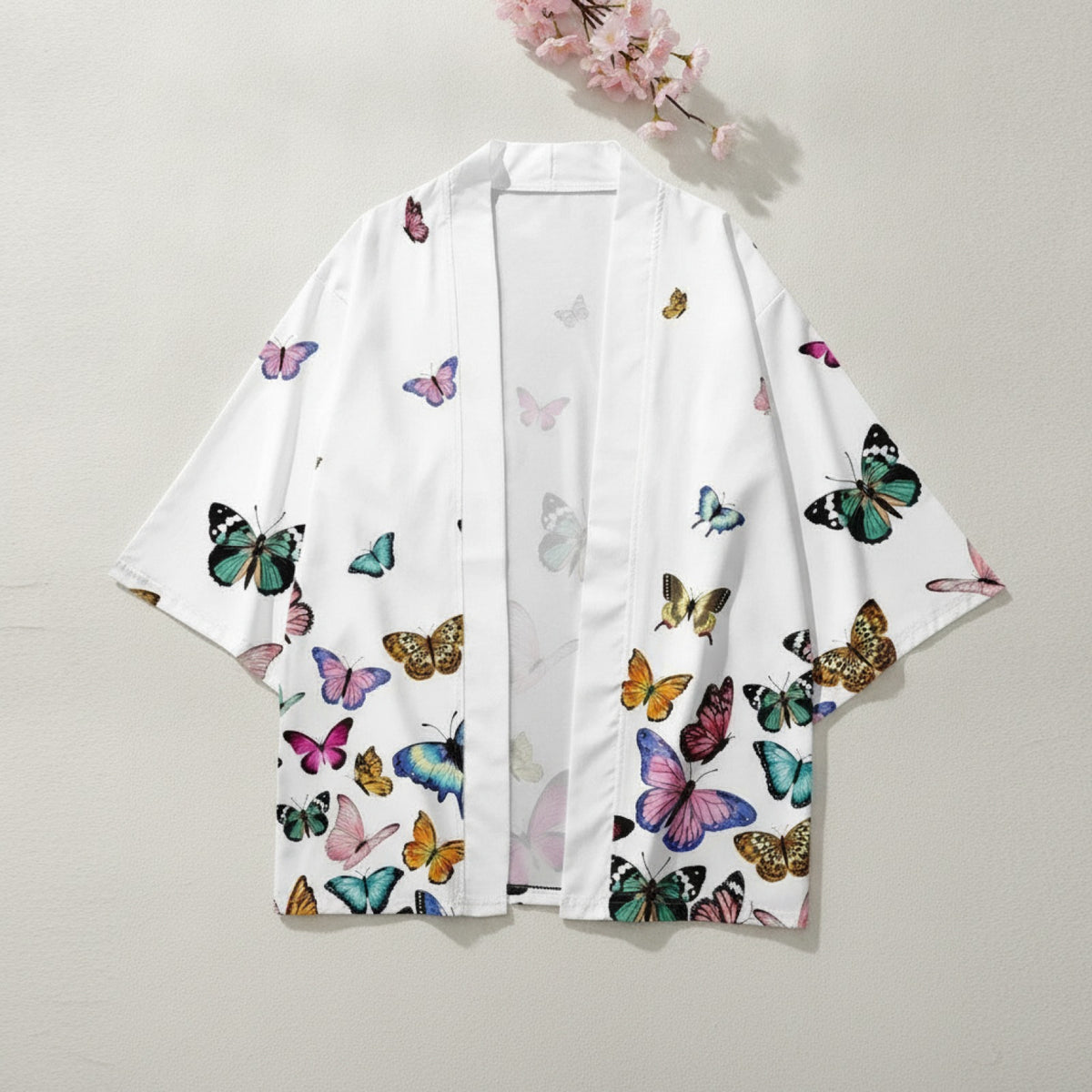 Kimono Court Femme Style Sakura & Papillon - Polyester Léger et Respirant