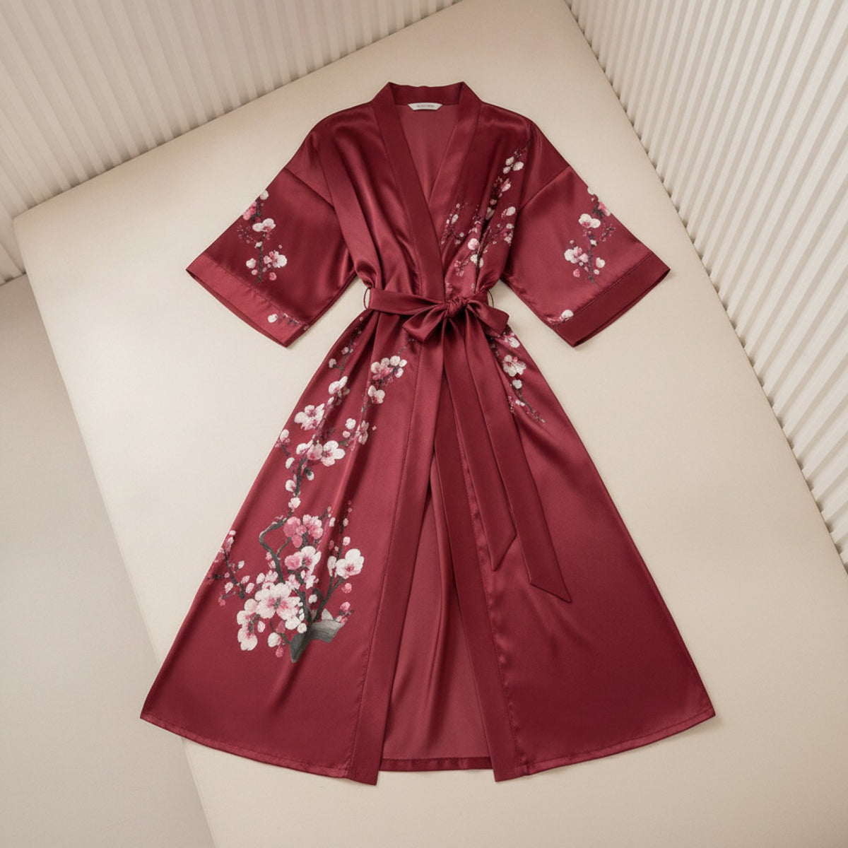 Kimono Long Fleuri en Satin pour Femme - Confort & Élégance