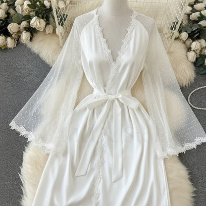 Kimono Mi-long en Satin pour Femme - Confort et Élégance